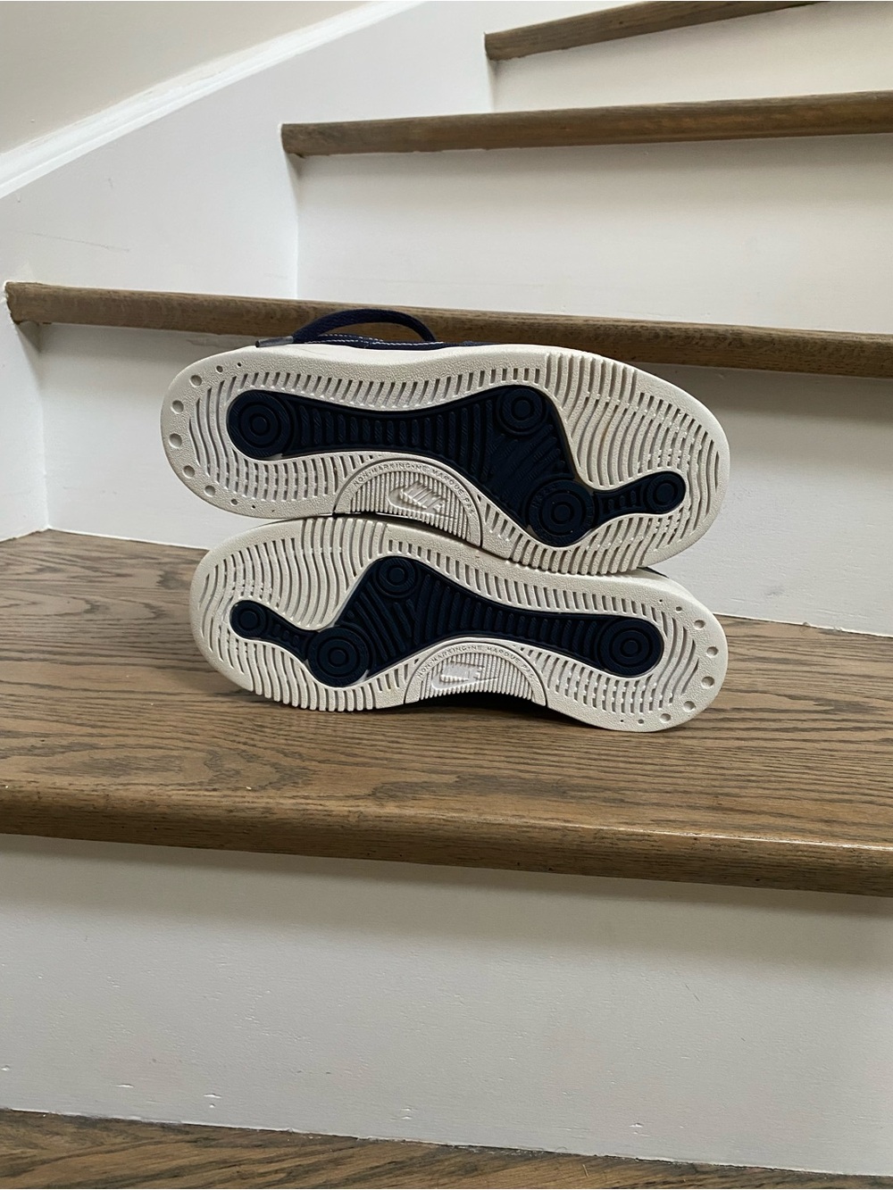 Nike Low Top Sneaker — Navy Blue & White - Picture 5 of 9
